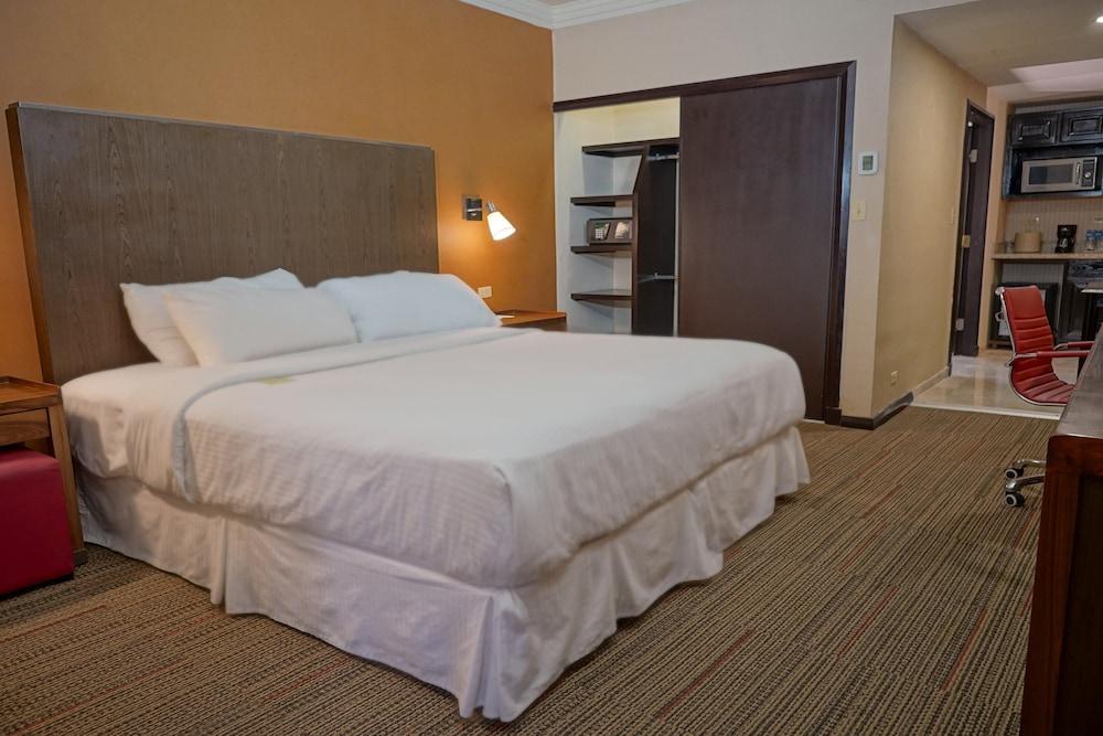 Four Points By Sheraton Saltillo Exterior photo