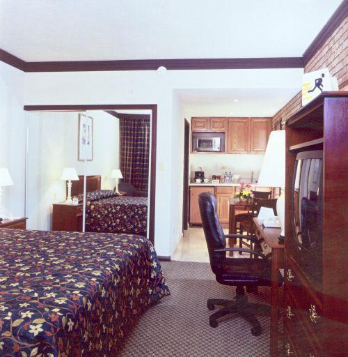 Four Points By Sheraton Saltillo Room photo